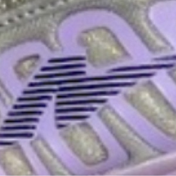 $5 ADD ON ⭐️ATHLETIC RUNNERS GREY SILVER LILAC  SIZE 6 - Picture 3 of 11